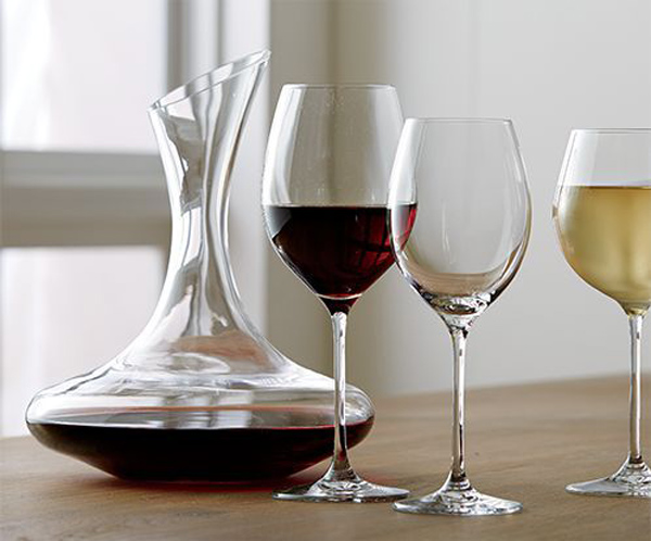 Bình thở rượu vang cho những dòng đỏ trung bình