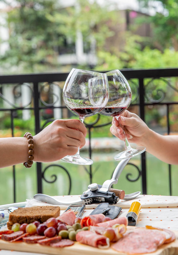 Cân nhắc mục đích sử dụng trước khi mua rượu vang