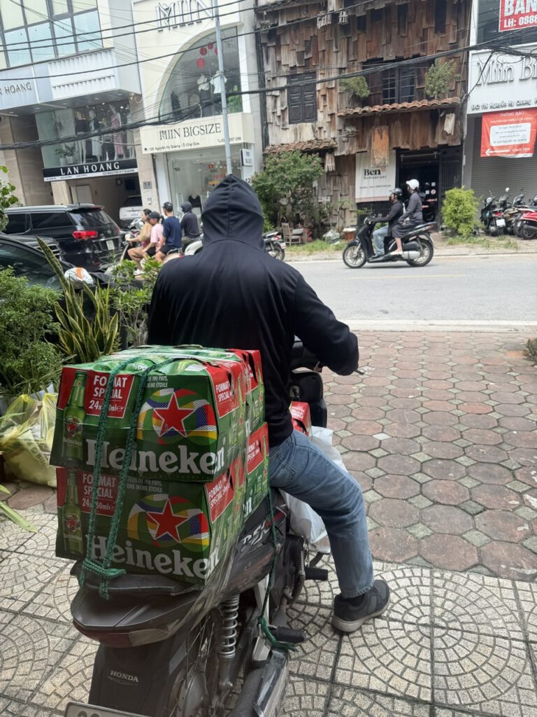 Bia Heineken Pháp 250ml – Thùng 24 Chai Phiên Bản Giới Hạn